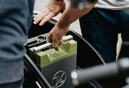 The installed capacity of new energy vehicle power batteries is about 30GWh